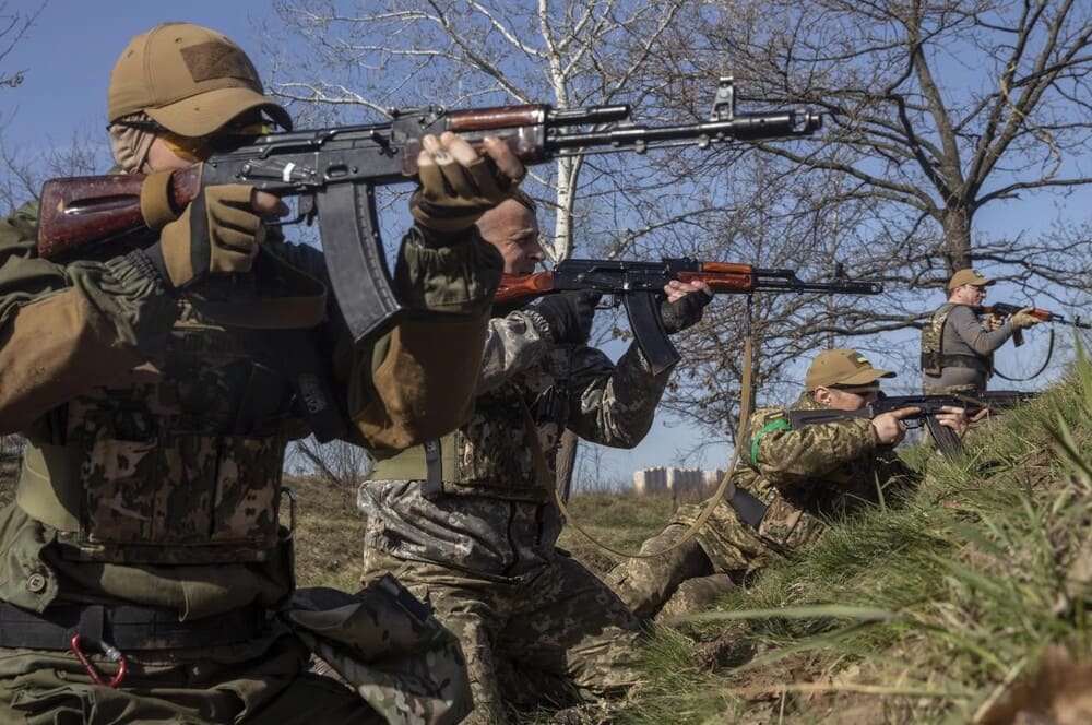 Как Британия готовит для режима в Киеве силовиков