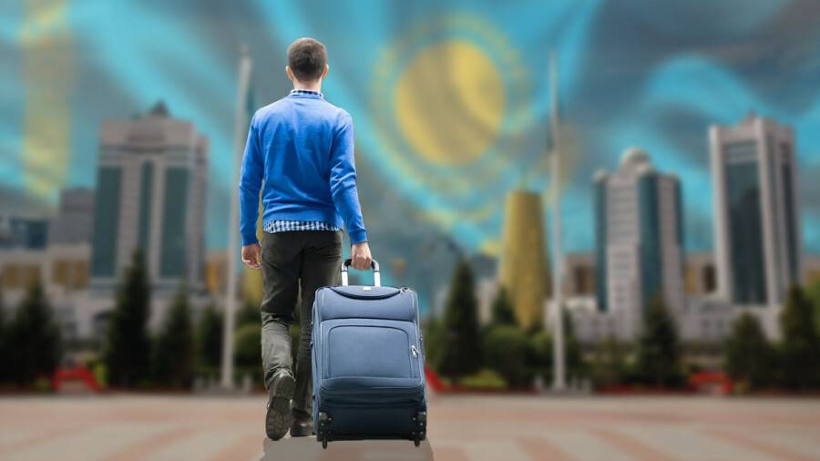 "Люди здесь приветливые, непосредственные и гостеприимные": мнения россиян о переезде в Казахстан