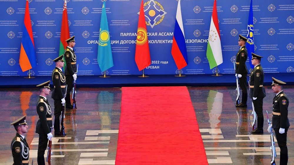 Киргизия, Таджикистан, Казахстан еще в ОДКБ или уже смотрят в сторону НАТО?
