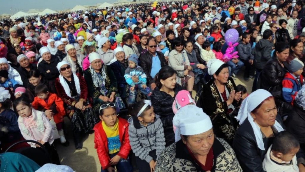 Казахи в Китае: между интеграцией, языковой ассимиляцией и миграцией