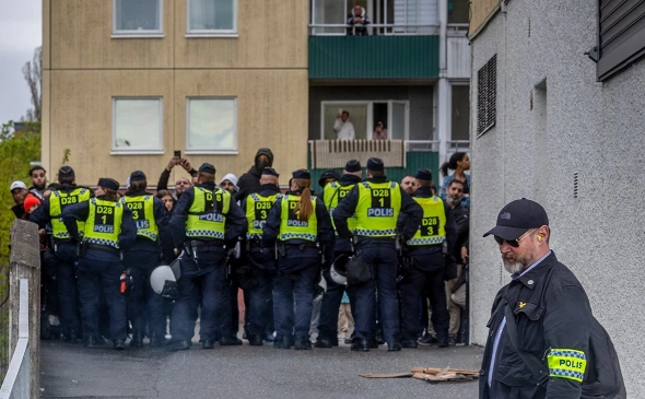 История повторяется - Полиция Швеции разрешила акцию с сожжением Корана